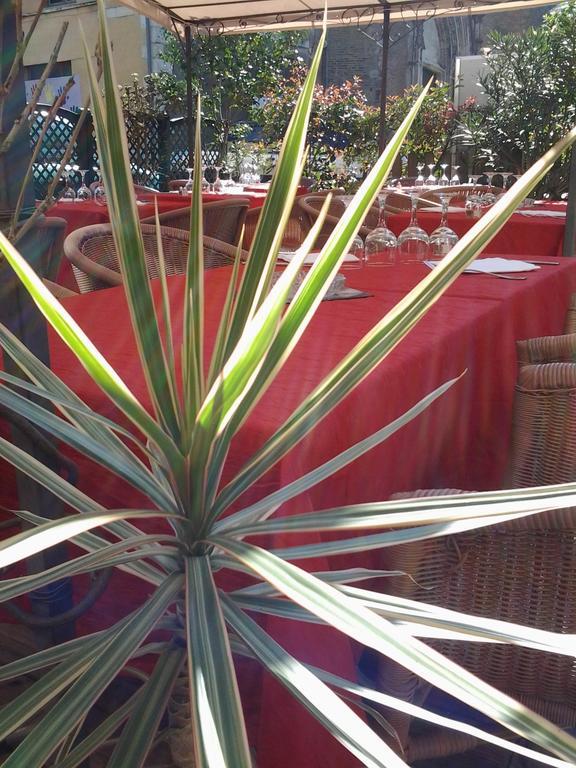 Hotel Restaurant Henri IV Eauze Εξωτερικό φωτογραφία